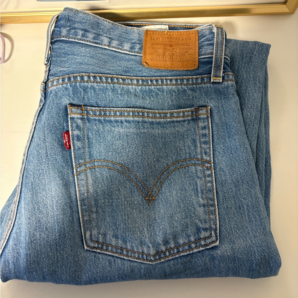 Women’s Levi’s wedgie straight jeans